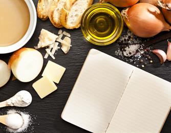 شوربة البصل: الوصفة التي تجمع بين المذاق اللذيذ والفوائد الصحيّة